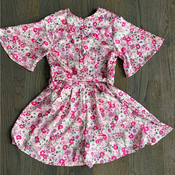 HYFVE pink and green floral tie waist romper size medium Euc - Picture 2 of 4